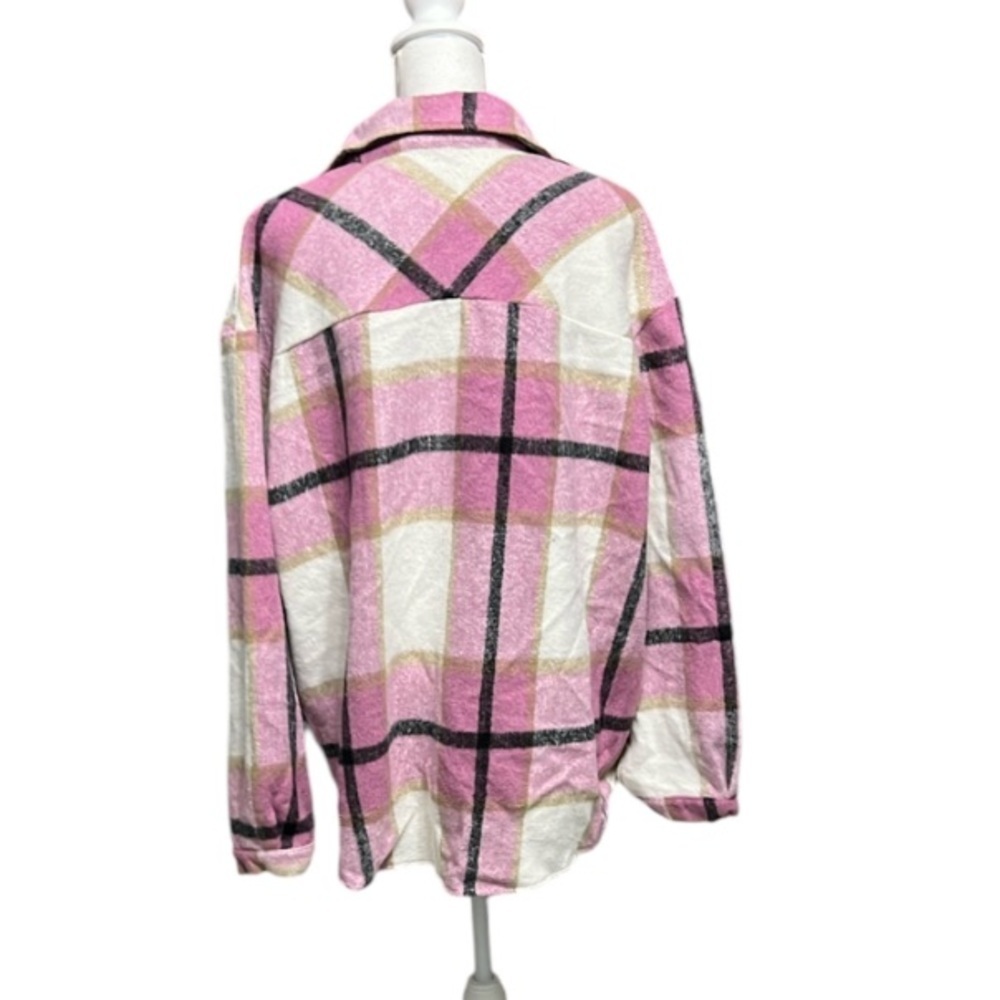 Classic Plaid Pink and White Women's Jacket Shacket pockets. front side & chest - Picture 6 of 12